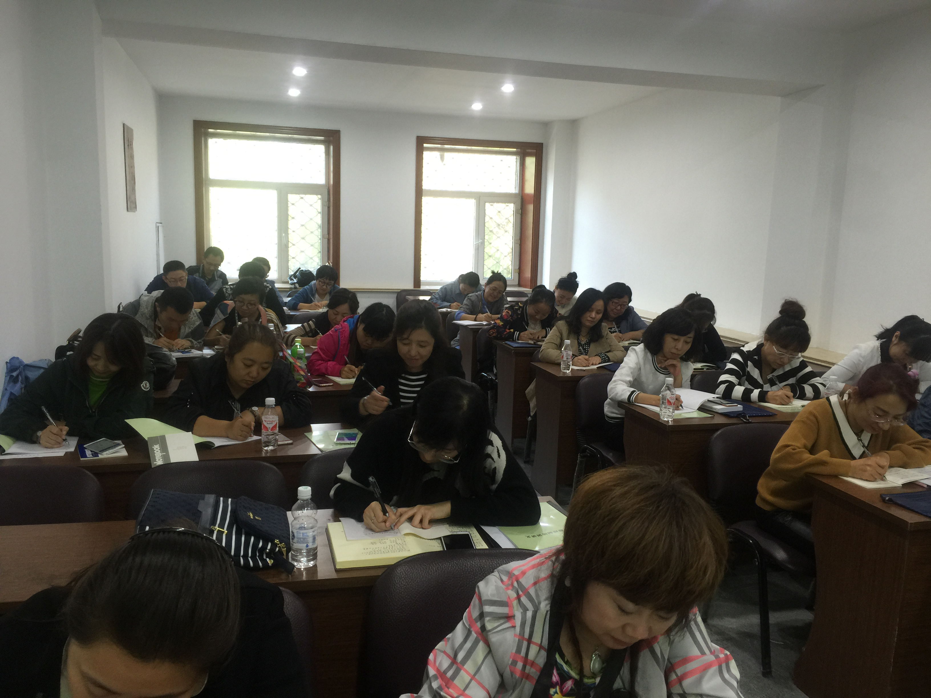 �������ֿ�չȫ��������ҵ��λ�ڲ�����ҵ����ѵ